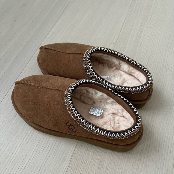 UGG Tasman Slipper (Womens Size 9) - Picture 5 of 5